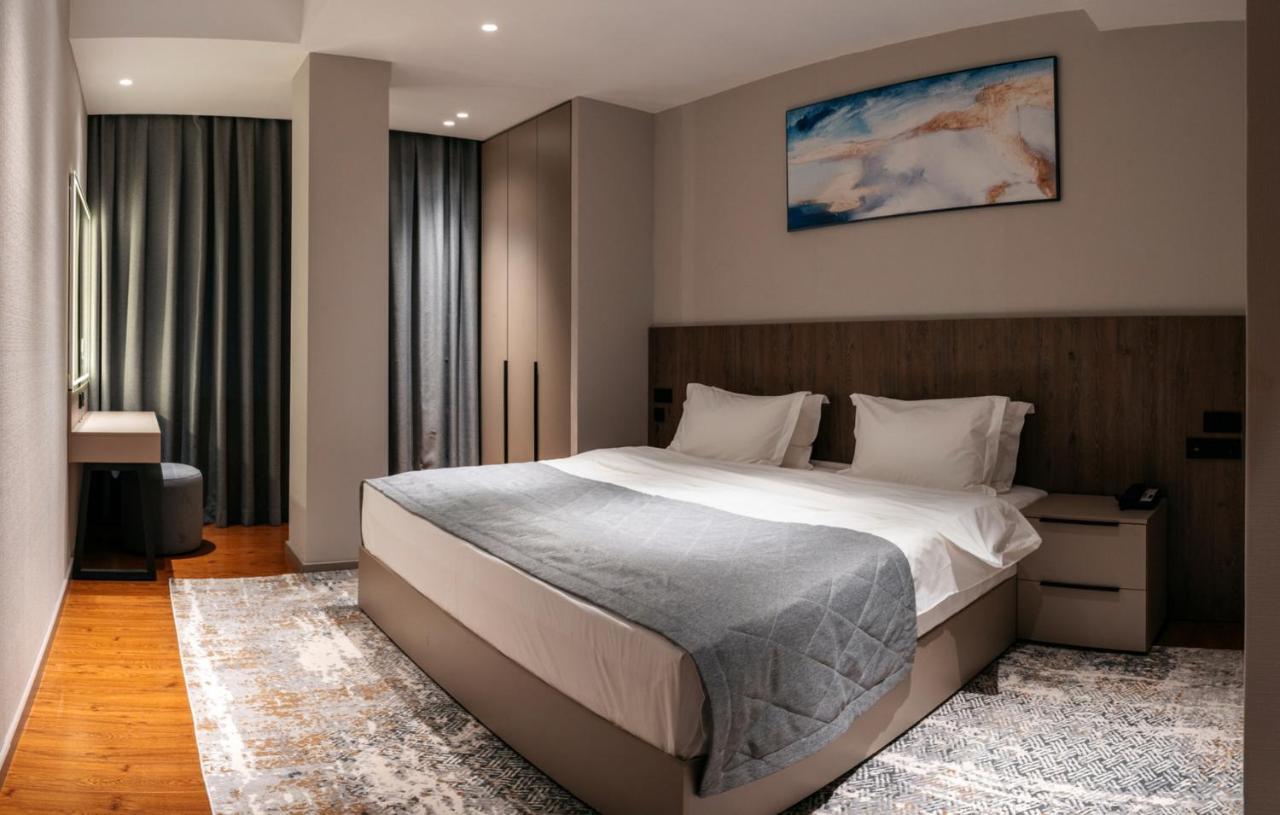 Raavah Aparthotel Almati Kültér fotó