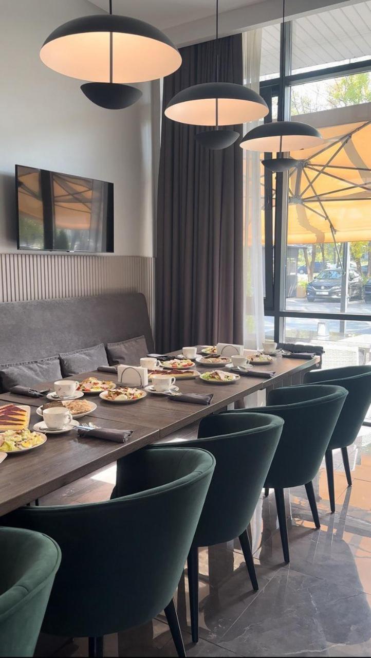 Raavah Aparthotel Almati Kültér fotó